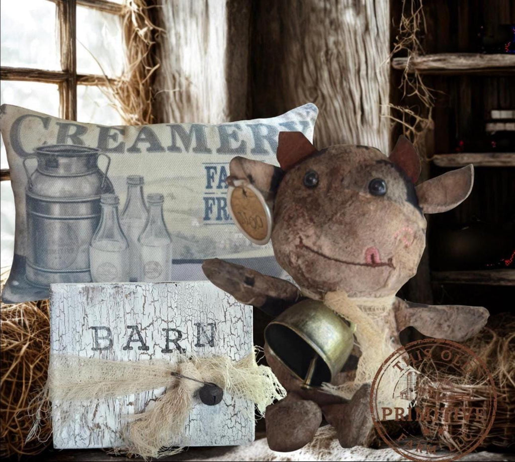 Primitive Farmhouse Cow Shelf Sitter, Grunged Barn Decor, Rustic Farm Fresh Accent