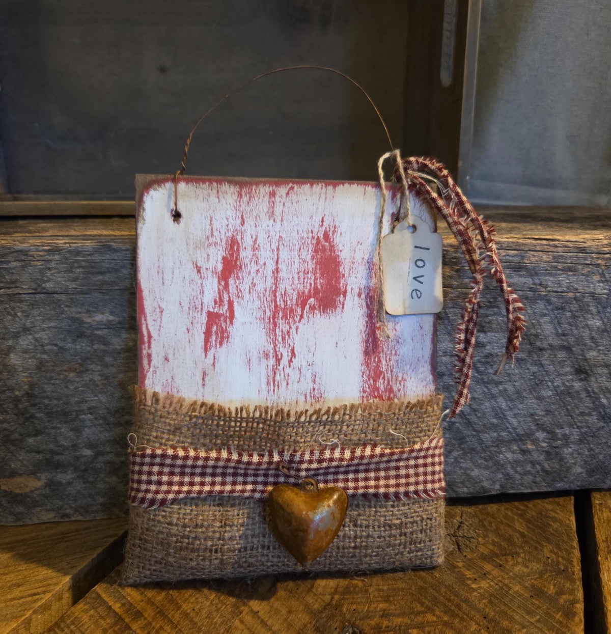 Primitive Valentine Pocket Hanger – Rustic Farmhouse Valentine Decor, Handmade Burlap Heart Wall Accent