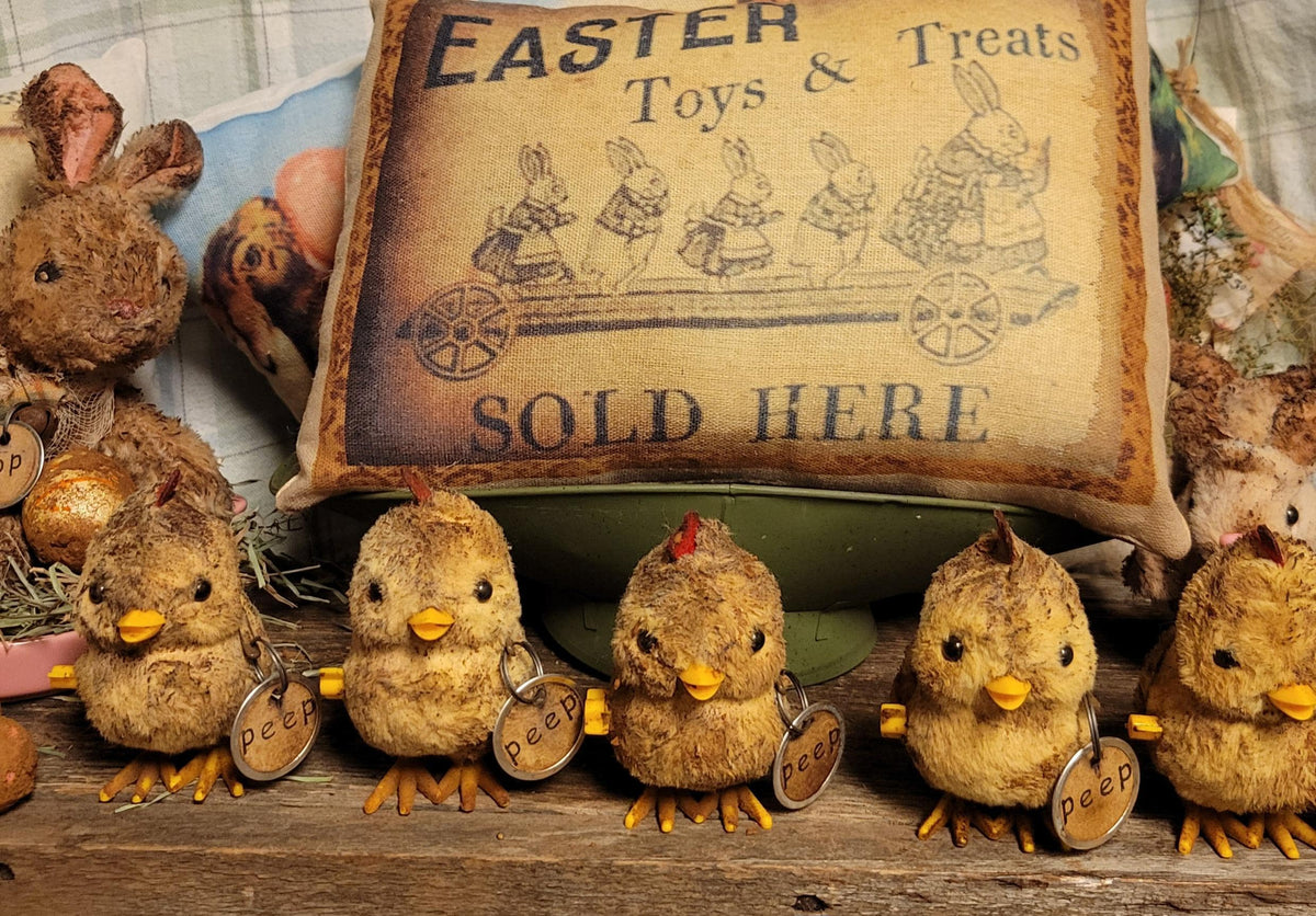 Primitive Cinnamon Grunged Easter Chick Decor | Vintage-Style Plush Spring Accent | Rustic Farmhouse Display