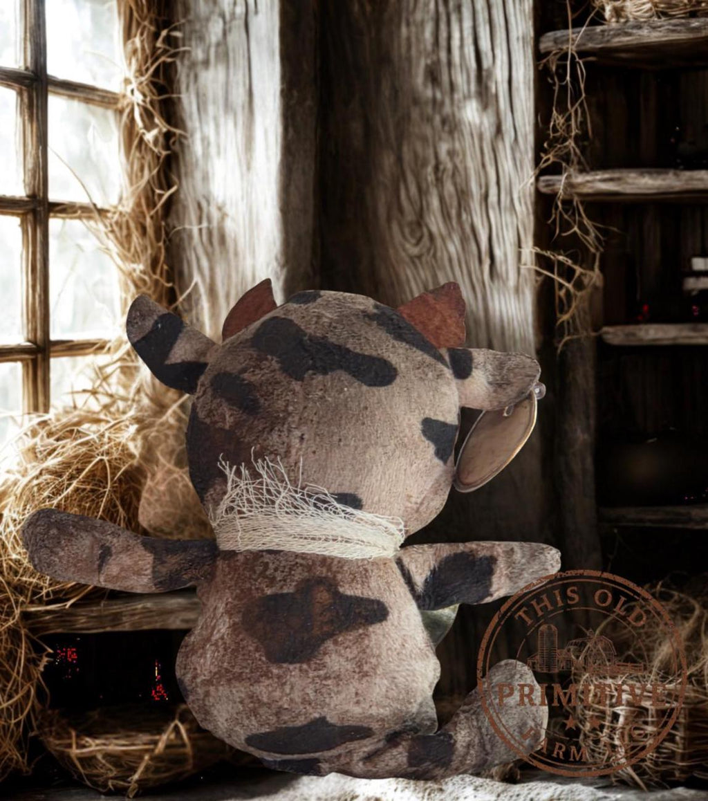 Primitive Farmhouse Cow Shelf Sitter, Grunged Barn Decor, Rustic Farm Fresh Accent