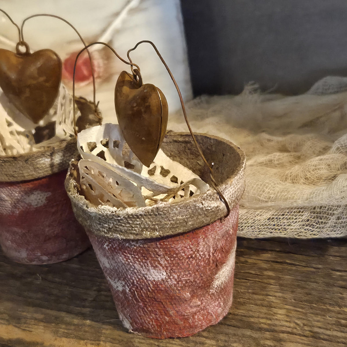 Primitive Valentine Peat Pots Set | Hand Painted Aged Rustic Decor, Rusty Hearts