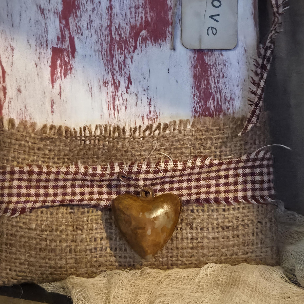 Primitive Valentine Pocket Hanger – Rustic Farmhouse Valentine Decor, Handmade Burlap Heart Wall Accent