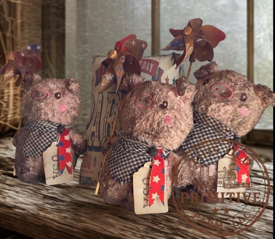 Primitive Farmhouse Pig Shelf Sitter | Patriotic 4th of July Parade Decor