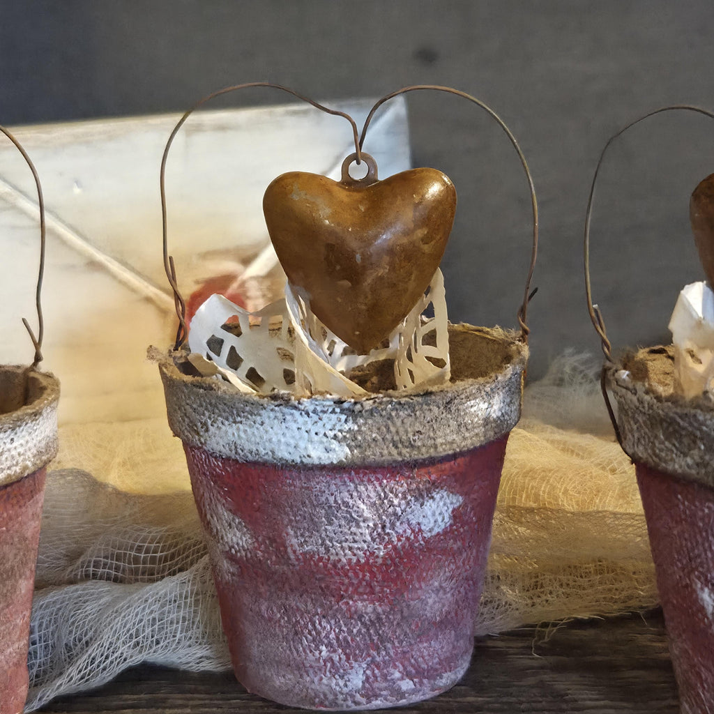 Primitive Valentine Peat Pots Set | Hand Painted Aged Rustic Decor, Rusty Hearts
