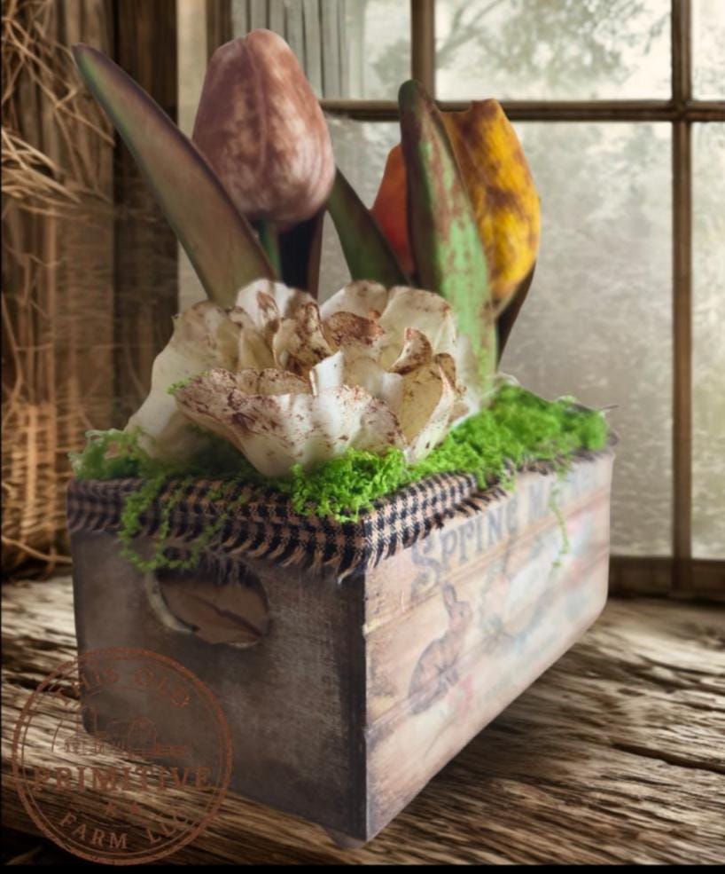 Spring Market Tulip Crate – Mini Primitive Mercantile Shelf Display – Farmhouse Easter Decor