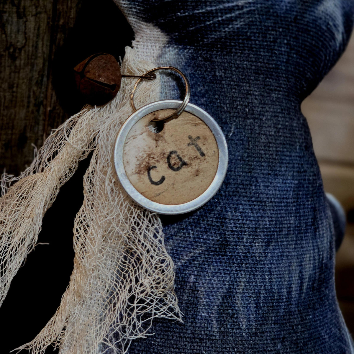 Primitive Cat Pillow: Rustic Farmhouse Decor with 'Meow' Tag