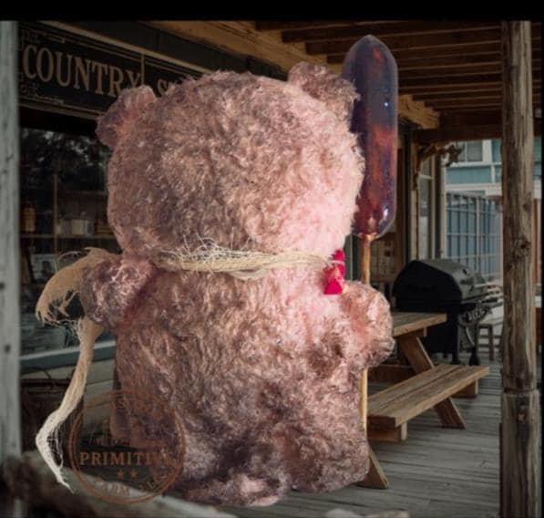 Primitive Farmhouse BBQ Pig Shelf Sitter, Rustic Summer Decor, Hand-Finished Hot Dog Accent