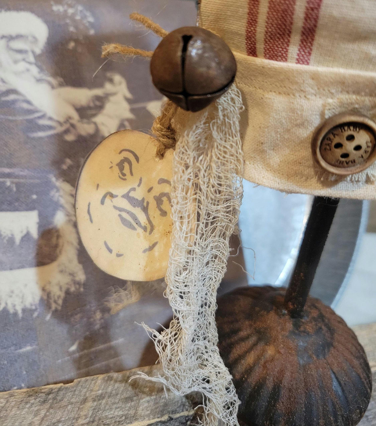 Primitive Farmhouse Christmas Santa Night Cap Stand: Man on Moon, Ho Tag (5x11")