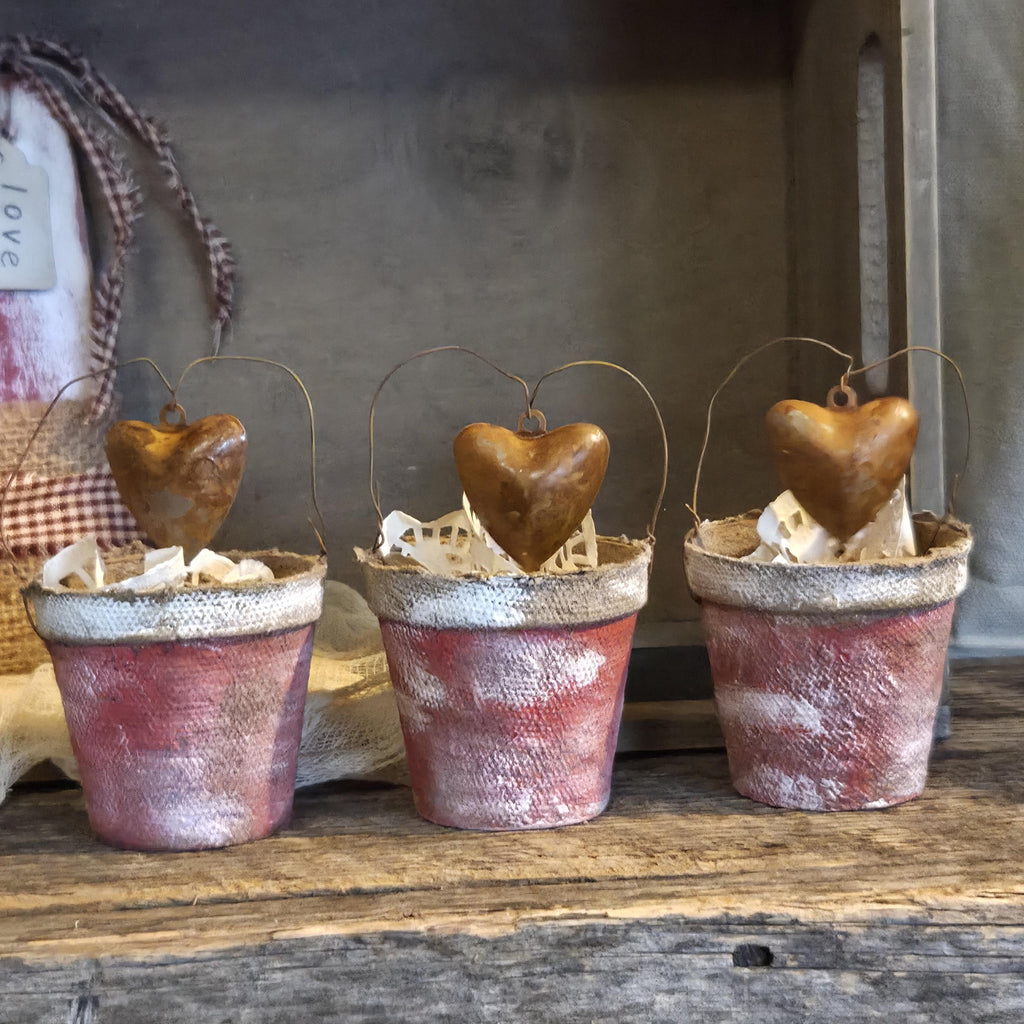 Primitive Valentine Peat Pots Set | Hand Painted Aged Rustic Decor, Rusty Hearts