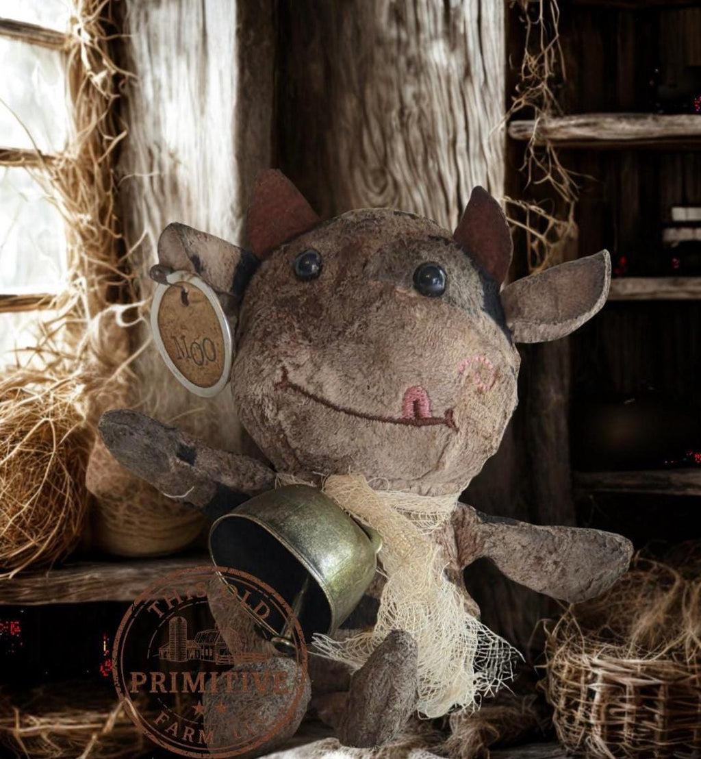 Primitive Farmhouse Cow Shelf Sitter, Grunged Barn Decor, Rustic Farm Fresh Accent