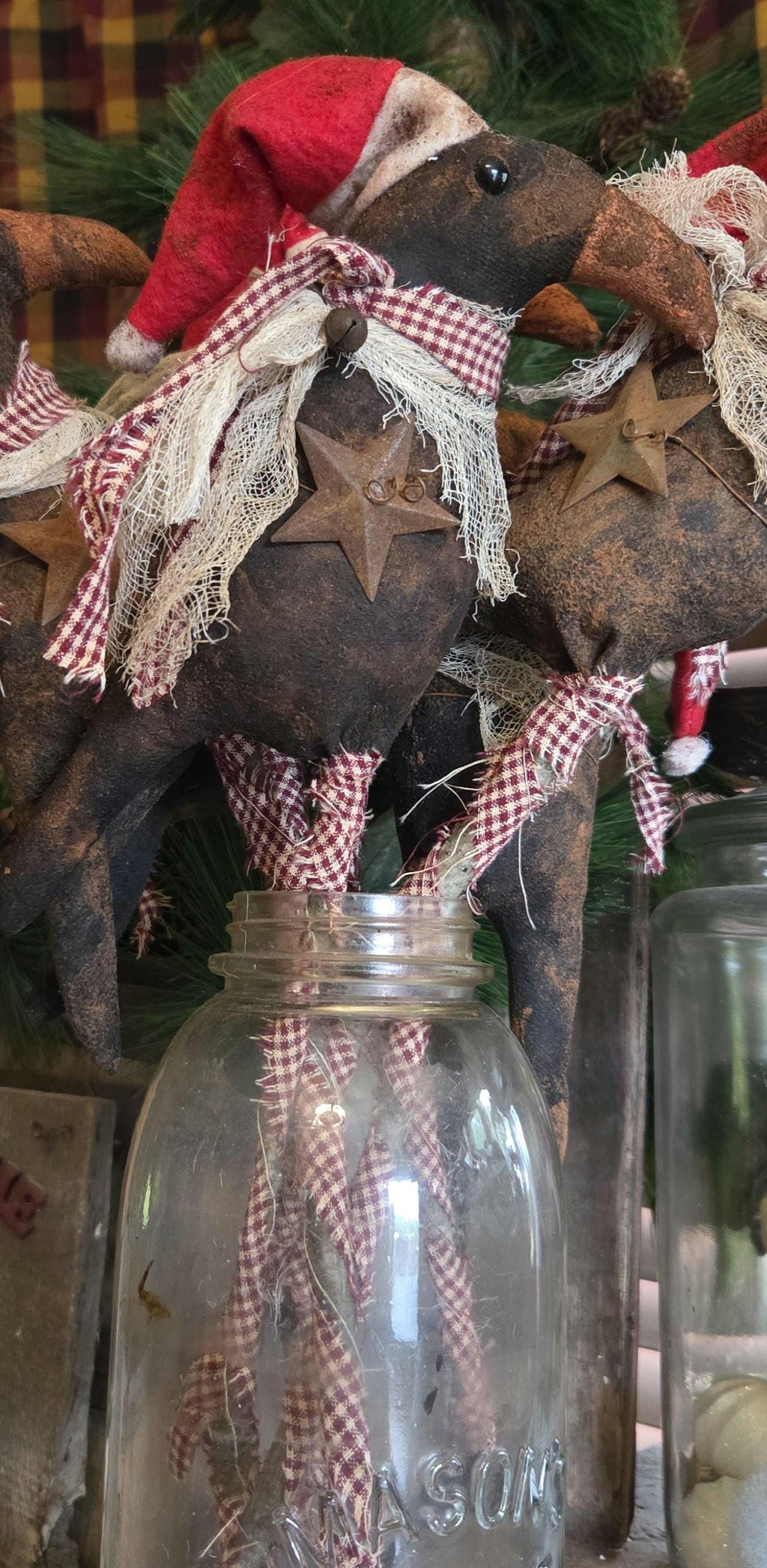 Santa Crow Poke, Handmade Christmas Crow, 14 Inch Primitive Folk Art Crow, Rustic Farmhouse Christmas Decor, Holiday Shelf Sitter